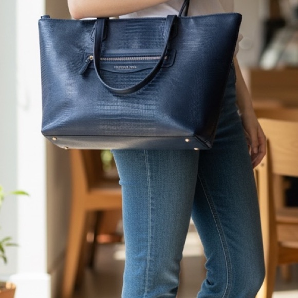 London fog tote - Picture 1 of 5